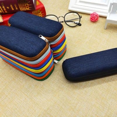 [แพ็ค] กล่องซิบยีนส์ กล่องใส่แว่นสายตา ราคากล่องละ 15 บาท [1 แพ็ค 10 กล่อง]