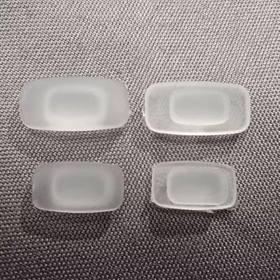 แป้นจมูกซิลิโคน หัวสลักกด ทรงสี่เหลี่ยม (ขนาดรูสลัก ยาว 5.9 * กว้าง 3.1ซม.) [1 แพ็ค 20 คู่]