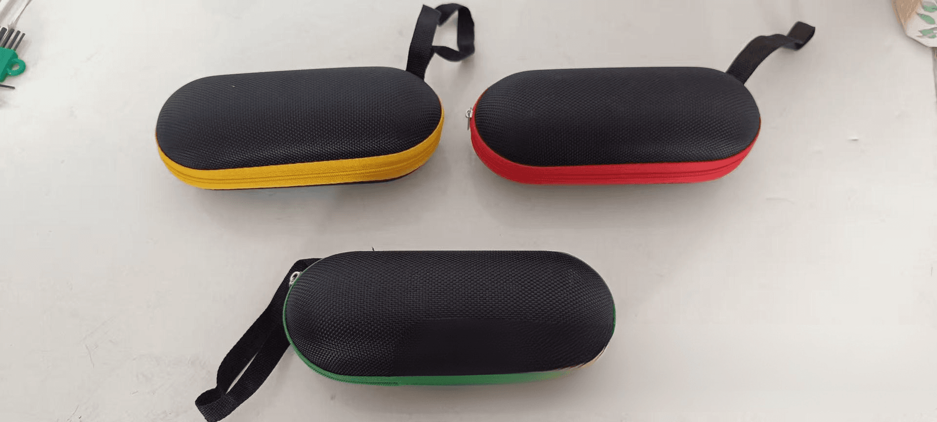 กล่องซิปกันแดด ใส่แว่นสายตาขนาดใหญ่ได้ - ภาพที่ 2